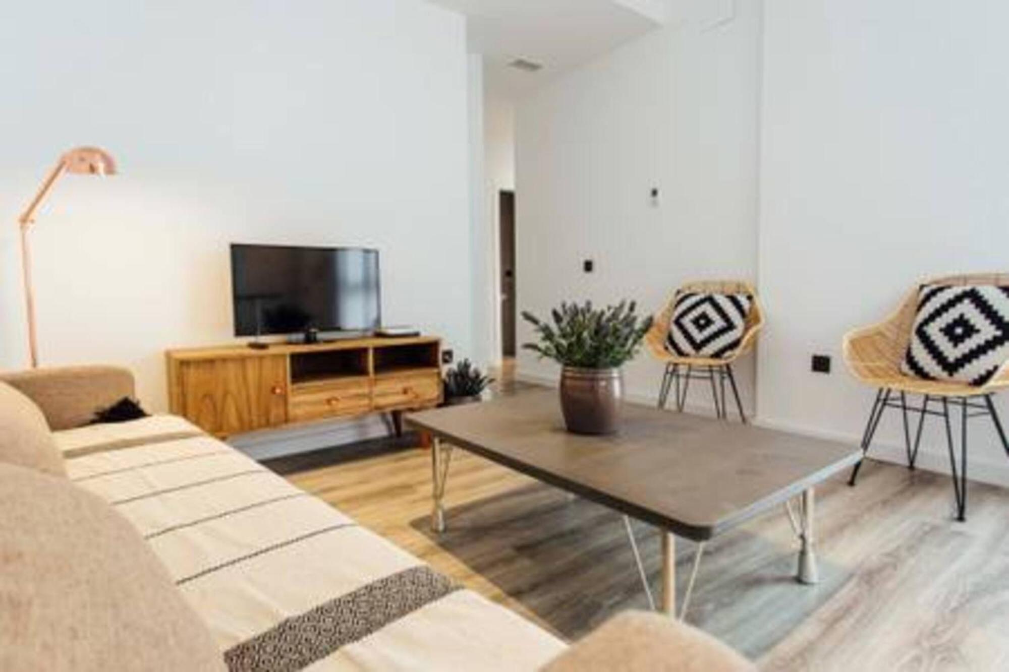 Cozy And Functional- 2Bd 1Bth - Alfalfa เซบีญา ภายนอก รูปภาพ